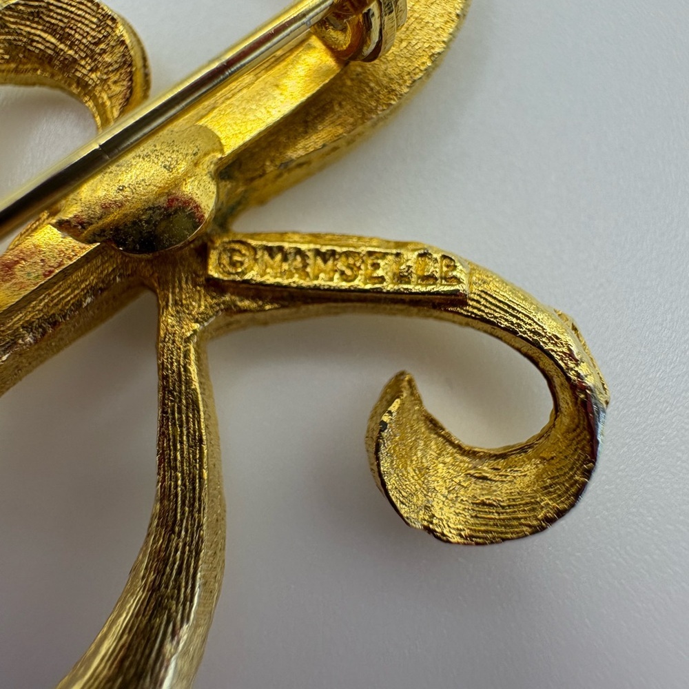 Mamselle Gold Initial K Brooch - Picture 3 of 3